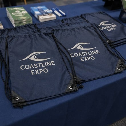 Customized reusable bags for events and conferences